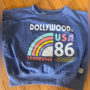 Dollywood sweatshirtrt size medium